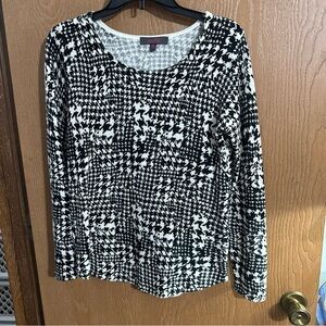 Marled By Reunited Women’s Black And White Houndstooth Print Sweater Size Medium